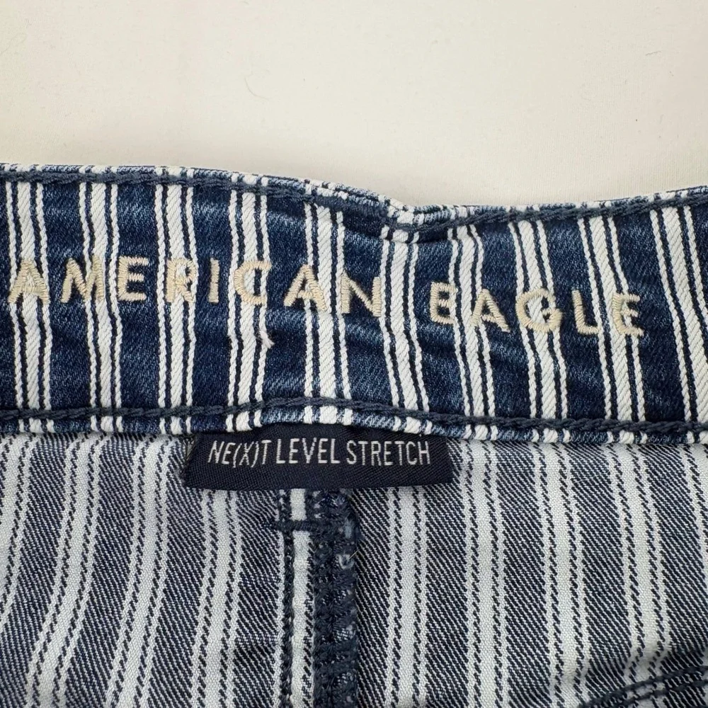 American Eagle Women's Hi-Rise Shortie Blue White Striped Denim Shorts Size 2